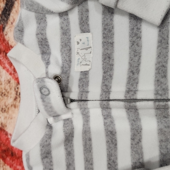 Bundle Carters pajamas - Picture 3 of 13